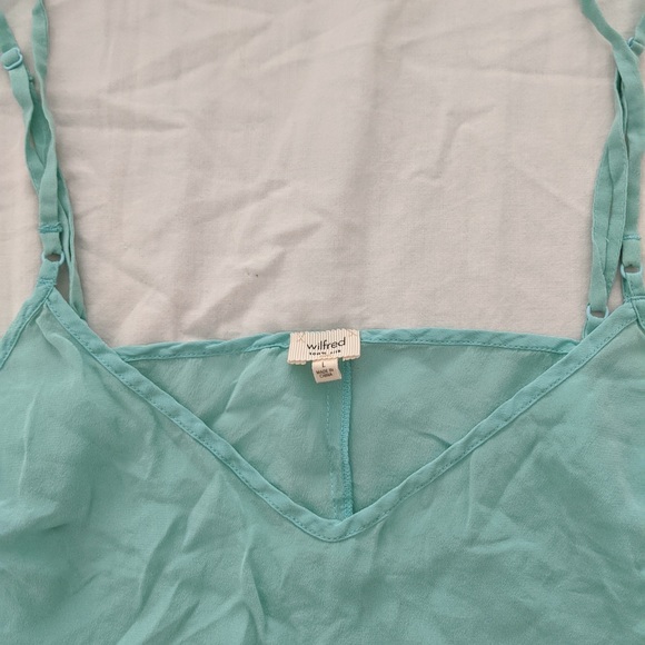 Aritzia top bundle - Picture 3 of 5